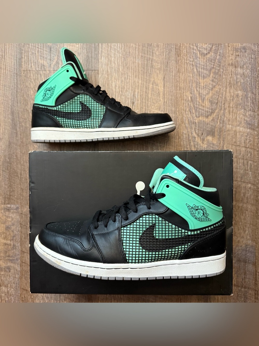 Nike Air Jordan 1 Retro ‘89 Green Glow Black Size 11 Sneakers Shoes 599873-033.